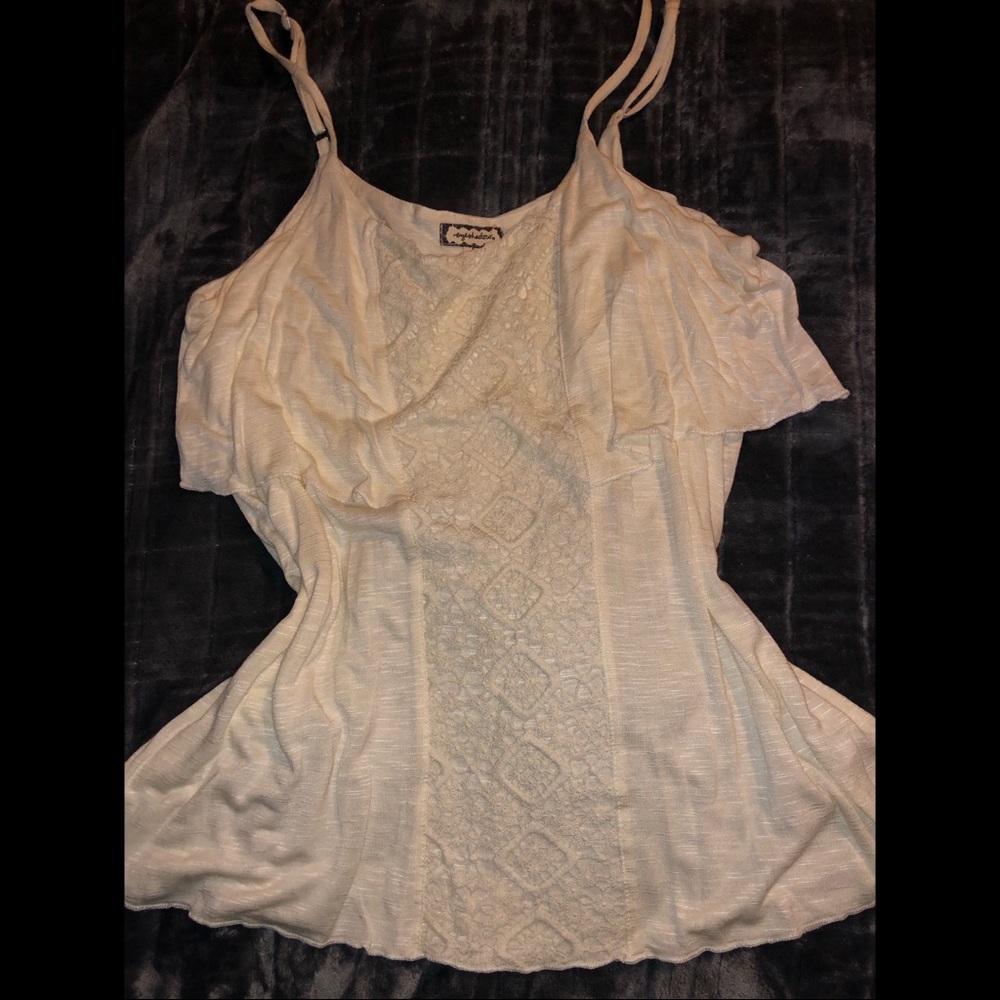 Beautiful top - Picture 2 of 2